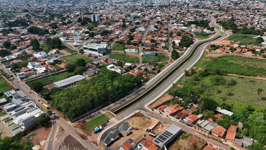 a-maior-obra-de-infraestrutura-urbana-do-tocantins:-primeira-etapa-da-av.-siqueira-campos-e-entregue-a-populacao-de-araguaina