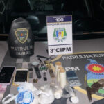 policia-militar-prende-tres-homens-por-trafico-de-drogas-e-porte-ilegal-de-arma-em-campos-lindos