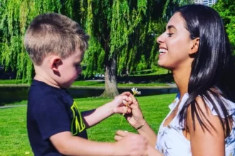 brasileira-luta-pela-guarda-do-filho-contra-irmao-de-secretaria-de-trump