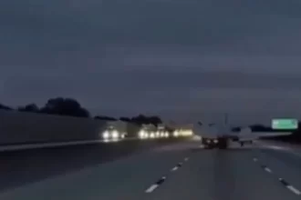 aviao-cai-sobre-carro-nos-eua-durante-tentativa-de-pouso-de-emergencia