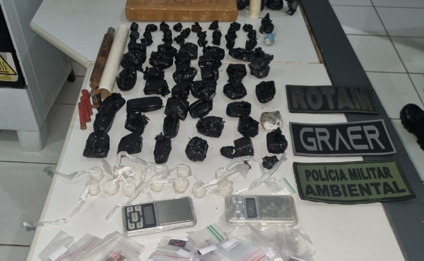 operacao-policial-apreende-cerca-de-2kg-de-drogas,-alem-de-armas-e-animais-silvestres