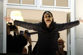 maria-corina-machado-surge-em-publico-em-oslo-apos-meses-escondida