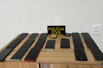 policia-civil-devolve-celulares-recuperados-a-vitimas-de-furtos-e-roubos-na-regiao-sul-de-palmas