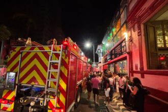 principio-de-incendio-gera-panico-entre-clientes-no-restaurante-peixada-botafogo,-na-zona-sul-do-rio;-video