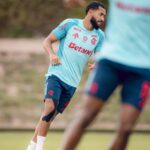 pumas-apresenta-proposta-de-r$-32-milhoes-e-juninho-se-aproxima-de-saida-do-flamengo