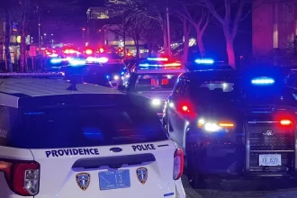 pelo-menos-dois-mortos-em-tiroteio-na-universidade-de-brown-nos-eua