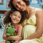 nos-resumos-de-‘dona-de-mim’,-sofia-e-ellen-tem-reencontro-emocionante;-e-leo-e-samuel-investigam-a-mulher