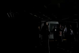 gestor-de-predio-ha-6-dias-sem-luz-soma-30-protocolos-da-enel:-indignacao