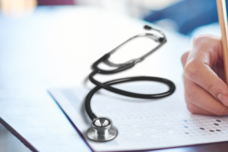 acao-do-mpto-busca-suspender-esquema-de-revalidacao-irregular-de-diplomas-medicos-pela-unirg