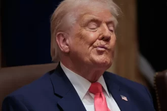 trump-ordena-bloqueio-de-petroleiros-sob-sancao-ao-redor-da-venezuela