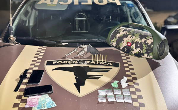 pmto-prende-dupla-por-trafico-de-drogas-e-porte-ilegal-de-arma-de-fogo-na-regiao-norte-de-palmas