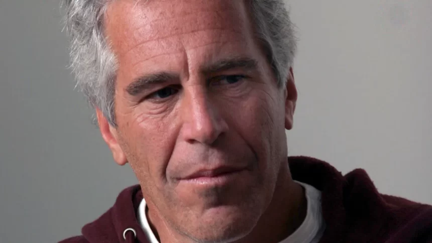 e-mails-revelam-epstein-orientando-bilionario-acusado-de-abuso-sexual