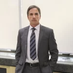 ex-juiz-da-lava-jato-e-visto-furtando-champanhe-francesa-de-r$-400