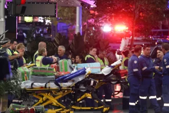 australia-acusa-terrorista-sobrevivente-em-ataque-em-sydney-de-59-crimes