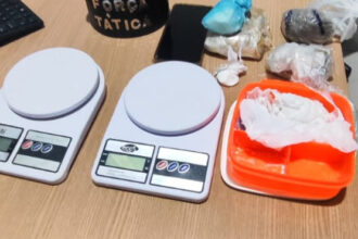 policia-militar-apreende-quase-meio-quilo-de-drogas-e-prende-tres-suspeitos-em-formoso-do-araguaia