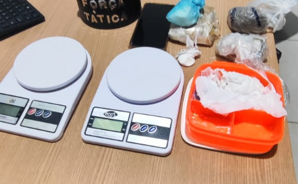 formoso-do-araguaia:-policia-militar-apreende-quase-meio-quilo-de-drogas-e-prende-tres-suspeitos-por-trafico-de-drogas