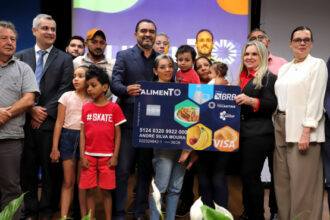 governador-wanderlei-barbosa-entrega-cartao-alimento-para-seguranca-alimentar-de-7-mil-familias-em-situacao-de-vulnerabilidade