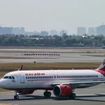 aviao-que-sumiu-ha-13-anos-e-encontrado-abandonado-em-aeroporto-na-india