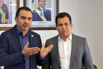 governador-wanderlei-barbosa-anuncia-reajuste-de-ate-70%-em-gratificacao-dos-professores