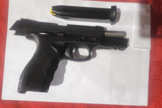 em-filadelfia,-policia-civil-do-tocantins-cumpre-mandado-de-busca-e-apreensao-e-recupera-arma-de-fogo-furtada-no-maranhao