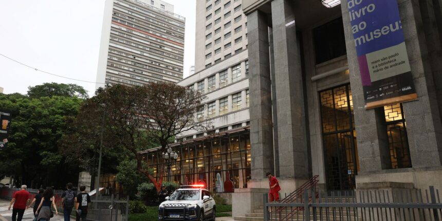 mulher-e-presa-suspeita-de-ajudar-em-roubo-de-obras-de-arte-em-sp