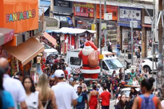 compras-de-ultima-hora-agitam-comercio-popular-em-sao-paulo