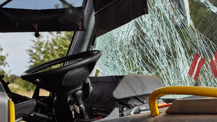 onibus-tomba-e-deixa-dois-mortos-e-mais-de-40-feridos-no-interior-de-sp