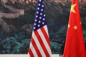 china-acusa-eua-de-“acelerar-cenario-de-guerra”-com-vendas-de-armas