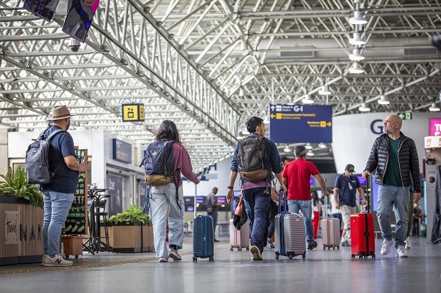 maioria-dos-brasileiros-sonha-viajar,-mas-so-minoria-diz-ter-dinheiro