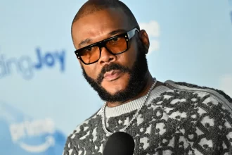 diretor-tyler-perry-e-acusado-de-assedio-sexual-por-ator-de-um-de-seus-filmes,-diz-revista