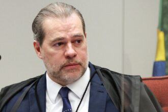 toffoli-mantem-participacao-de-diretor-do-bc-em-acareacao-do-master