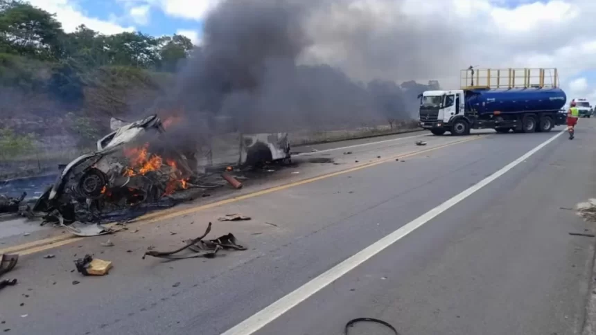 onze-pessoas-morrem-apos-batida-entre-dois-carros-no-sul-da-bahia