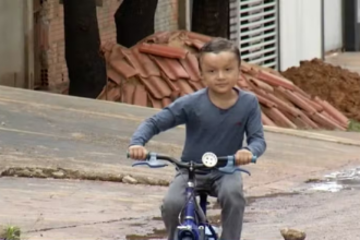 ‘recomeco’,-diz-tio-de-menino-que-sobreviveu-a-explosao-de-churrasqueira-e-se-recupera-apos-cinco-cirurgias