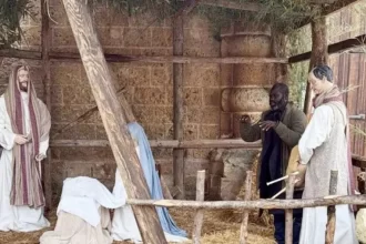 fugitivo-entra-em-presepio,-finge-ser-rei-mago-e-quase-engana-autoridades