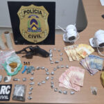 policia-civil-prende-dois-investigados-por-trafico-de-drogas-e-apreende-drogas-e-arma-de-fogo-em-araguaina