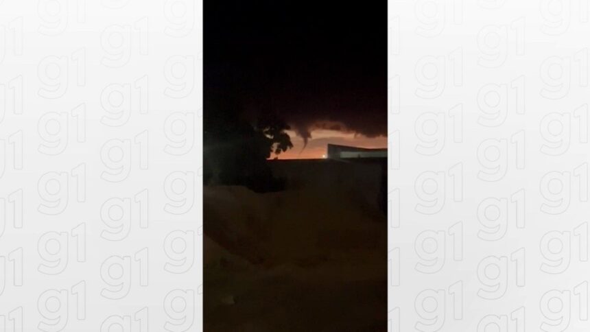 cantor-flagra-fenomeno-no-ceu-de-palmas-e-imagens-chamam-atencao-nas-redes-sociais;-video