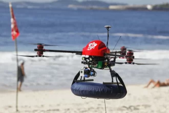 bombeiros-fazem-1.167-resgates-em-praias-da-zona-sul-do-rio-no-reveillon