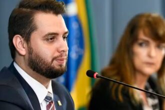 stf-mantem-prisao-de-filipe-martins-apos-audiencia-de-custodia