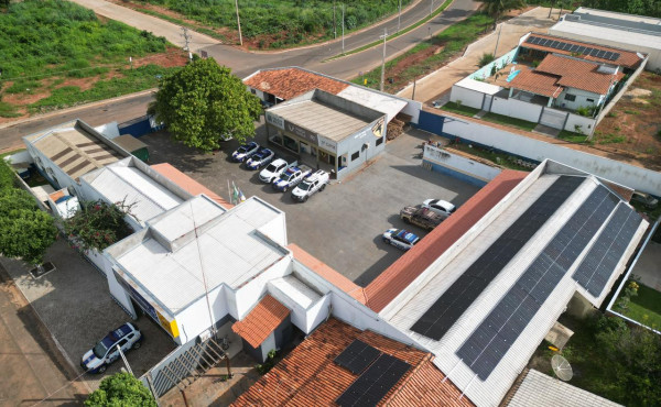 em-parceria-com-judiciario-e-ministerio-publico,-pmto-implanta-energia-solar-em-tocantinopolis
