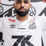 santos-anuncia-volta-de-gabigol,-revelado-nas-categorias-de-base