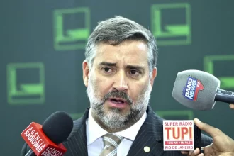 politicos-da-esquerda-brasileira-condenam-ataque-dos-eua-a-venezuela