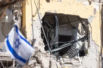 israel-ataca-alvos-que-seriam-dos-grupos-hamas-e-hezbollah-no-libano