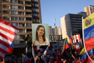 descartada-por-trump,-corina-ataca-delcy-e-promete-voltar-a-venezuela