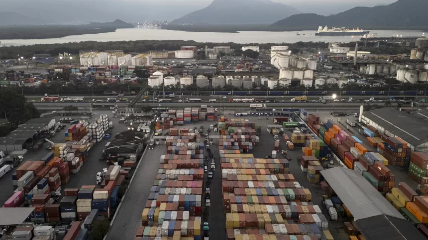 brasil-bate-recorde-de-exportacoes-em-2025-apesar-de-tarifas-dos-eua