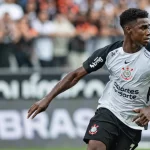 corinthians-e-internacional-avancam-por-emprestimo-de-felix-torres