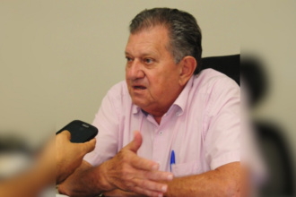 video-mostra-ex-secretario-do-governo-sendo-arremessado-por-carro-em-atropelamento;-ele-morreu-no-local