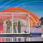 que-horas-os-pipocas-do-‘bbb-26’-serao-anunciados?-candidatos-entram-em-casas-de-vidro-pelo-brasil-nesta-sexta