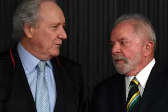 lewandowski-deixa-governo-lula-apos-serie-de-desgastes-e-com-principais-apostas-pendentes-no-congresso