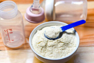 secretaria-de-estado-da-saude-reforca-o-alerta-a-populacao-sobre-formulas-infantis-proibidas-pela-anvisa