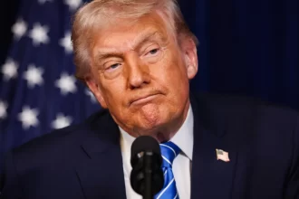 trump-diz-que-suspendeu-novos-ataques-contra-a-venezuela-apos-regime-libertar-presos-politicos